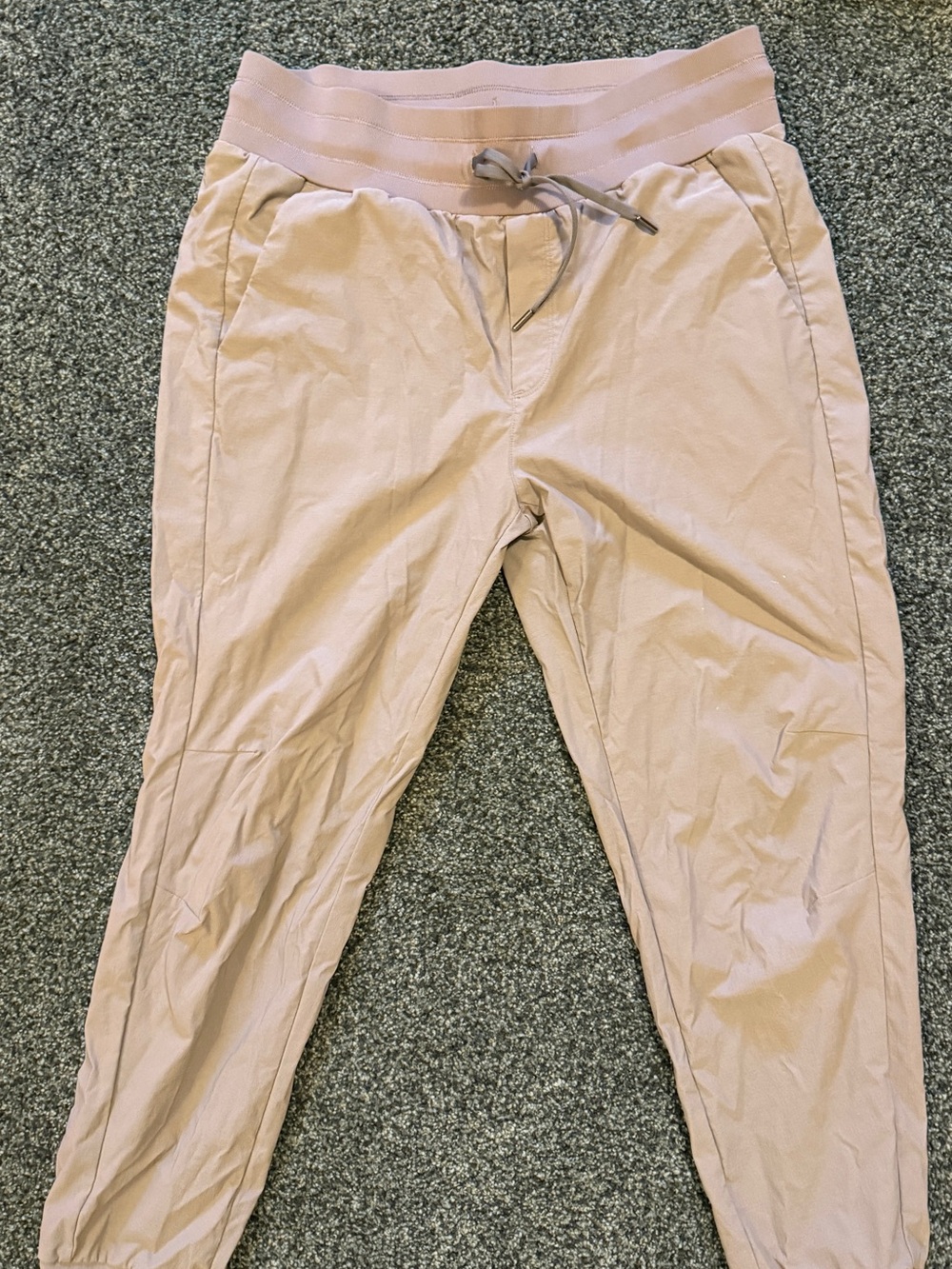 Womenโs Lightweight Drawstring Jogger Pants - Beige